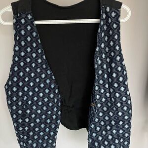 Stylish Blue Patterned Vest